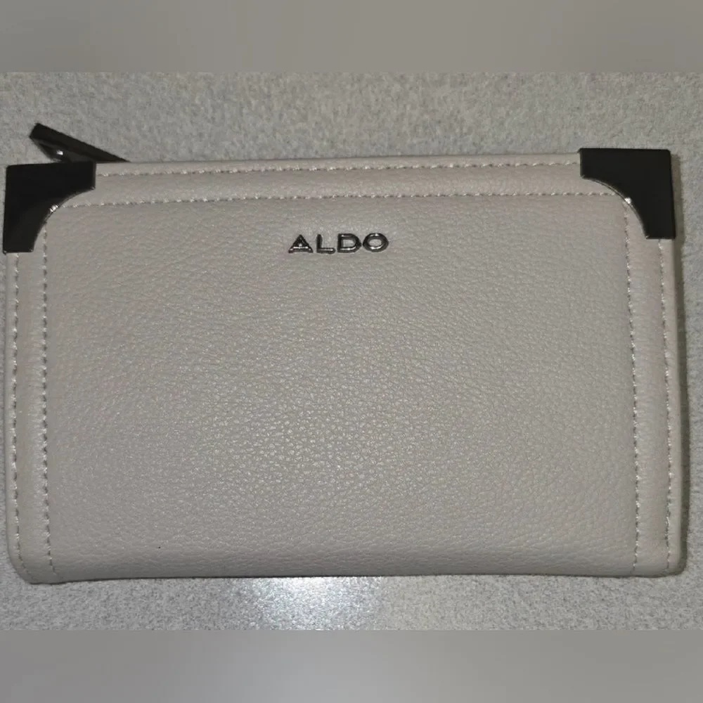 *Aldo* Light Gray Wallet with Black Corners EUC